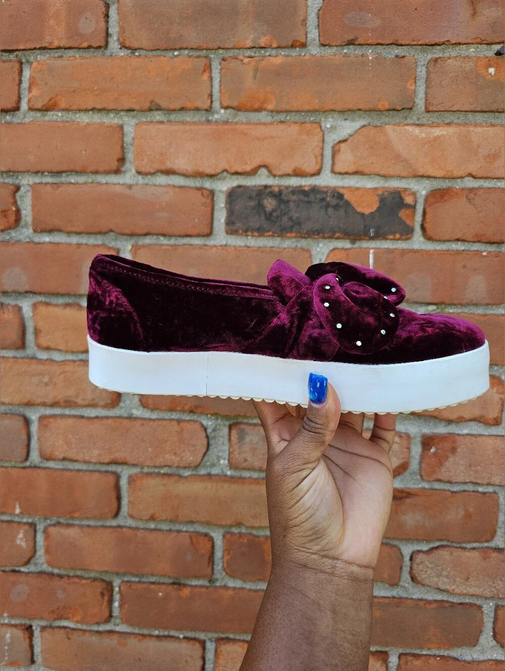 Rebecca Minkoff Women’s Rich Berry Velvet Bow Platform Slip-On Sneakers Size 8M